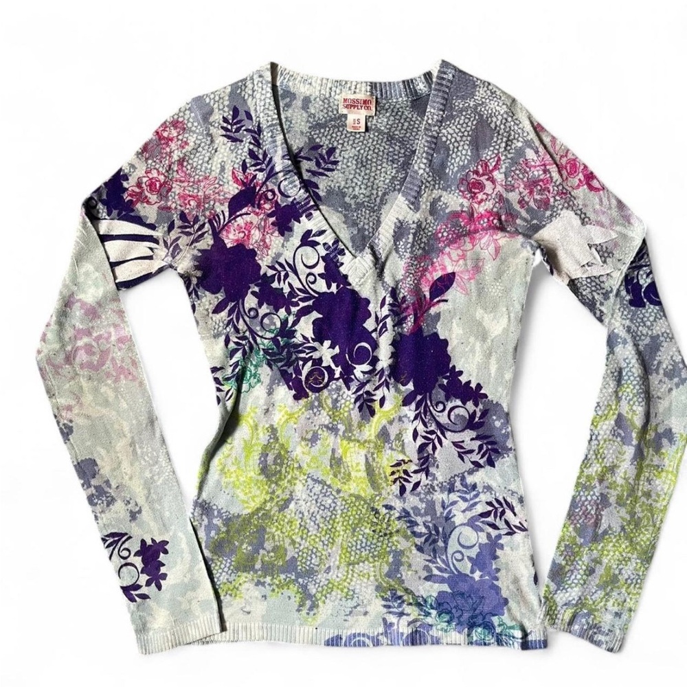 Mossimo Floral Sea Foam, Pink and Purple V-Neck Sweater Women’s Size Medium